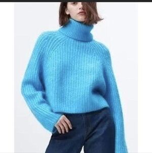 Cropped Turquoise Turtleneck Ribbed Knit Sweater